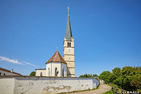 Gemeinde Aschau Landkreis Mühldorf Pfarrkirche Mariä Himmelfahrt (Dirschl Johann) Deutschland MÜ